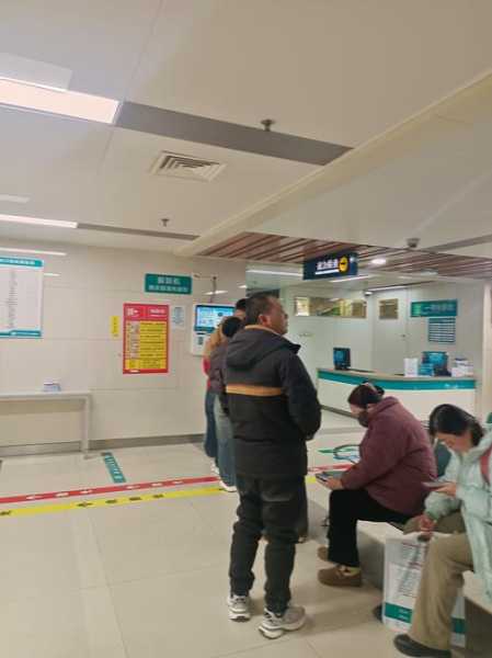 郑州此次疫情主要发生在医院内部吗，郑州爆发疫情